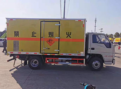 湘潭爆破器材运输车技术升级与安全合规新趋势